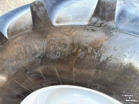 Wielen, Banden, Velgen & Afstandsringen Vredestein 800/65R32