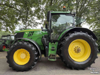 Tractor / Trekker John Deere 6215R