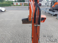 Bandenkraan / Graafmachine op wielen Hitachi 19U