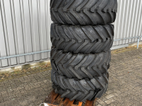 Wielen, Banden, Velgen & Afstandsringen  Michelin 400/70R20 XMCL op 8 gats velg NIEUW