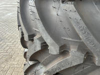 Wielen, Banden, Velgen & Afstandsringen  Michelin 400/70R20 XMCL op 8 gats velg NIEUW