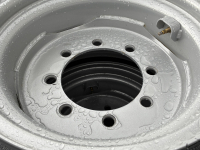 Wielen, Banden, Velgen & Afstandsringen  Michelin 400/70R20 XMCL op 8 gats velg NIEUW