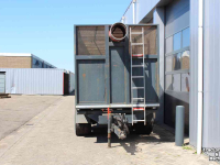 Overige machines voor weg-, berm-, en slootonderhoud  Berstol grasopvangwagen