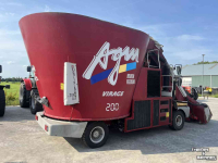 Zelfrijdende Voermengwagen Unifast Virage 200 voermengwagen voermachines