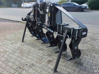 Woeler / Diepwoeler / Voorzetwoeler  Agroland Tytan Plow Combi diepwoeler met hef