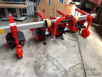 Overige grondbewerkingsmachines en toebehoren Kramer MINOS MINOS AGRI 4 rij rijenfrees met aanaarders