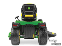 Zitmaaier John Deere X167