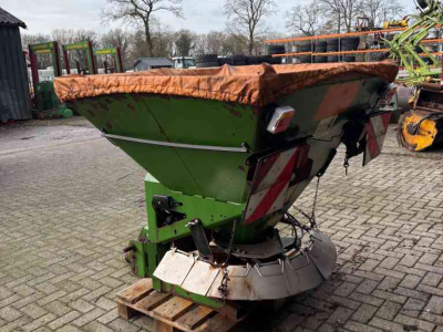 Sneeuwruim werktuigen Amazone E+S 750 zoutstrooier