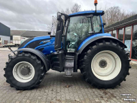 Tractor / Trekker Valtra T214 Versu