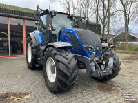 Tractor / Trekker Valtra T214 Versu
