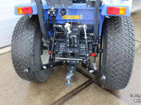 Compact tractor Iseki TLE3410H hydrostaat compacttrekker tuinbouwtractor gazonbanden