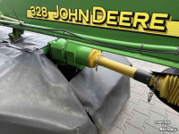 Maaier John Deere 328 DISC
