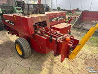 Persen / Balenpers / Pakkenpers New Holland 575 pakvespers NIEUW STAAT
