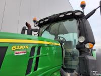 Tractor / Trekker John Deere 6230R