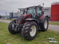 Traktoren Valtra N155 Active