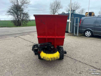 Zaagselstrooier voor boxen Trixon N4500 | Boxenstrooier