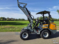 Shovel / Wiellader / Kniklader Giant G 2700 HD