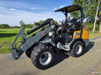 Shovel / Wiellader / Kniklader Giant G 2700 HD
