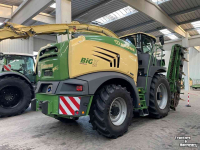 Veldhakselaar Krone BigX 580 + EF300 pickup en EC 600-2 8R maisbek