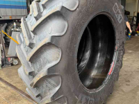 Wielen, Banden, Velgen & Afstandsringen BKT 520/85R38 (20.8R38)