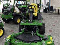 Zitmaaier John Deere 1550