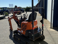 Bandenkraan / Graafmachine op wielen Hitachi 10U-6