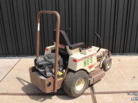 Zitmaaier Grasshopper 124-41 zeroturn zitmaaier zero-turn maaimachine
