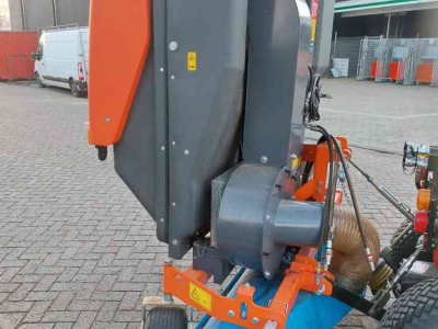 Zitveegmachine / Veeg-zuigmachine GKB Lc150