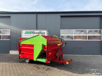 Blokkendoseerwagen Strautmann BVW blokkenwagen
