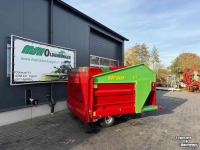 Blokkendoseerwagen Strautmann BVW blokkenwagen