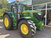 Tractor / Trekker John Deere 6M 220