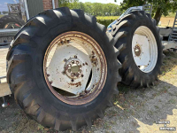 Wielen, Banden, Velgen & Afstandsringen Ford 18.4R38