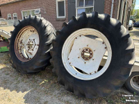 Wielen, Banden, Velgen & Afstandsringen Ford 18.4R38