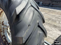 Wielen, Banden, Velgen & Afstandsringen Ford 18.4R38