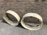 Wielen, Banden, Velgen & Afstandsringen  W8R32