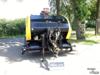 Persen / Balenpers / Pakkenpers New Holland ROLL BALER 125