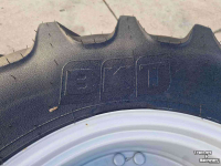 Wielen, Banden, Velgen & Afstandsringen BKT 460/85R38 en 380/85R28 BKT Agrimax