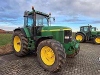 Tractor / Trekker John Deere 7710