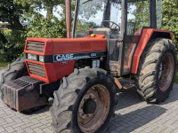 Tractor / Trekker Case-IH 833