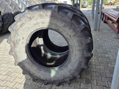 Wielen, Banden, Velgen & Afstandsringen Vredestein 600/70R28 Traxion XXL banden 12/23mm