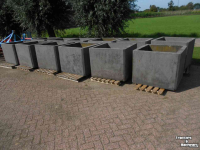 Overige machines en toebehoren voor werkplaats en erf  plantenbak 1x1x08
