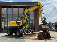 Bandenkraan / Graafmachine op wielen Wacker Neuson EW 100 Airco Powertilt 3 Bakken Palletvork  Steunpoten