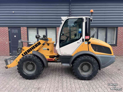 Shovel / Wiellader / Kniklader Liebherr L506C