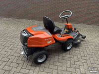 Zitmaaier Husqvarna R213C