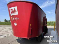 Voermengwagen Vertikaal BVL V-Mix 24 2S
