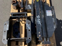 Gebruikte onderdelen van tractoren New Holland Sauermann trekhaak New Holland TD