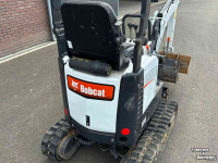 Mini-graver / Mini-graafmachine Bobcat E08