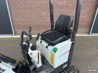 Mini-graver / Mini-graafmachine Bobcat E08