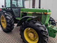 Tractor / Trekker John Deere 4240 S