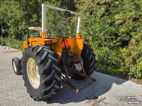 Tractor / Trekker Renault 551